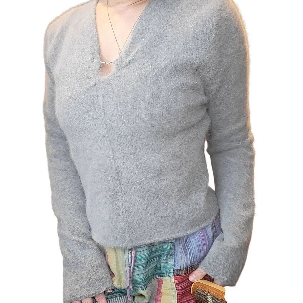 Vintage Sweater Women's Large Grey Y2K 1990s Angora Wool Fuzzy Heart Neck